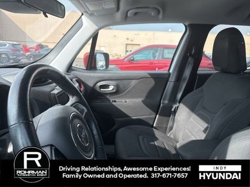 Used 2020 Jeep Renegade Latitude image 10