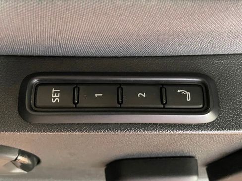 Used 2023 Volkswagen ID.4 Pro S image 11