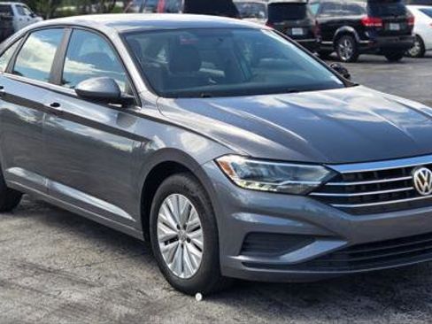 Used 2019 Volkswagen Jetta S w/ Driver Assistance Package image 6