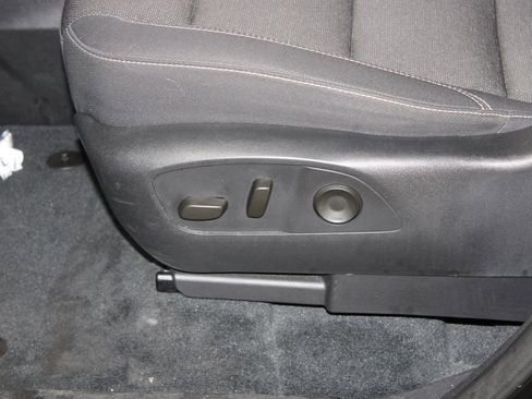 Used 2024 Chevrolet Traverse LT image 16