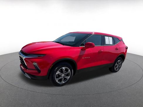 Used 2026 Chevrolet Blazer LT FWD image 7