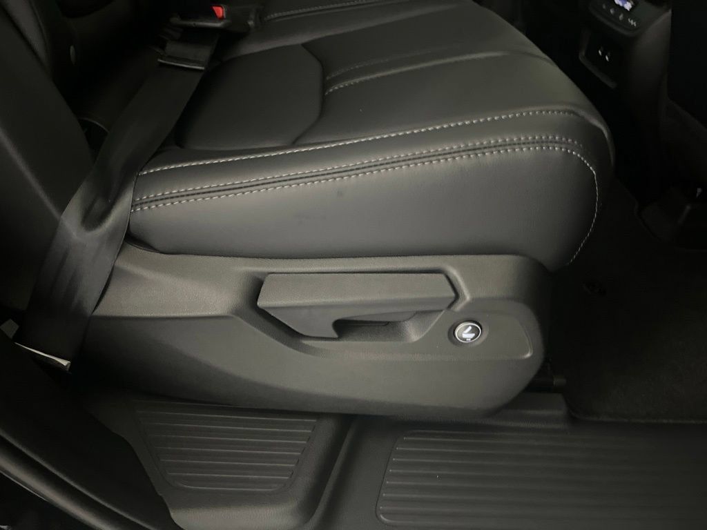 New 2026 Honda Pilot Touring image 59