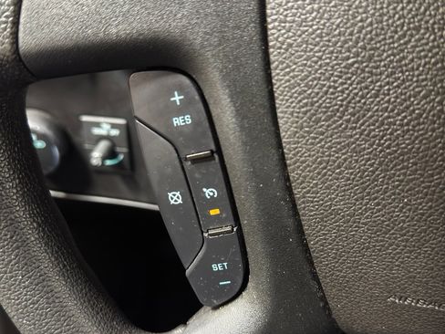 Used 2023 Chevrolet Express 2500 w/ Driver Convenience Package image 18