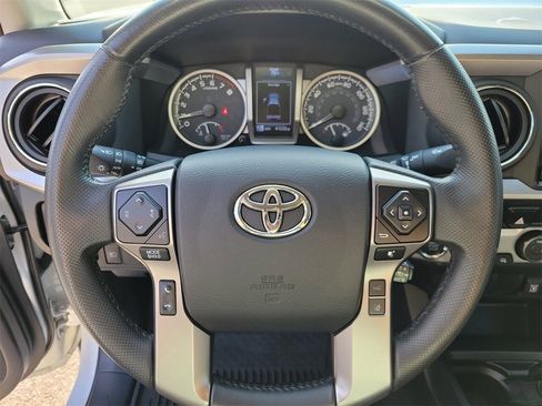 Used 2023 Toyota Tacoma SR5 w/ Technology Package image 18