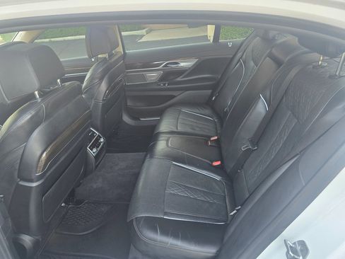 Used 2018 BMW 750i xDrive image 21
