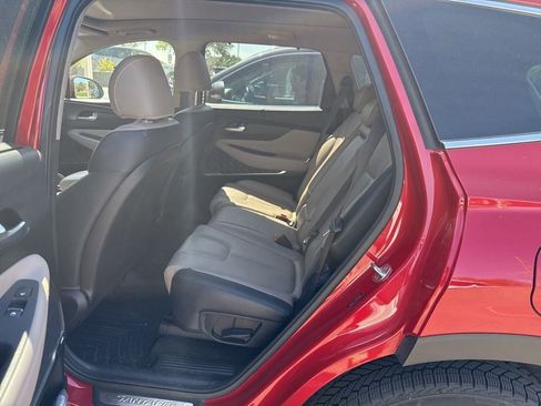 Used 2019 Hyundai Santa Fe AWD image 5