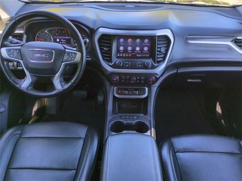 Used 2023 GMC Acadia SLT image 15