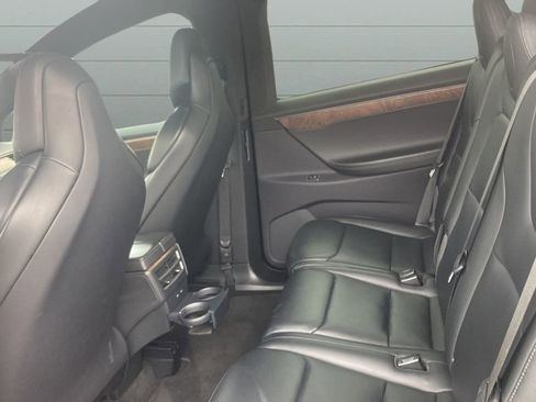 Used 2019 Tesla Model X 100D AWD/4WD image 25