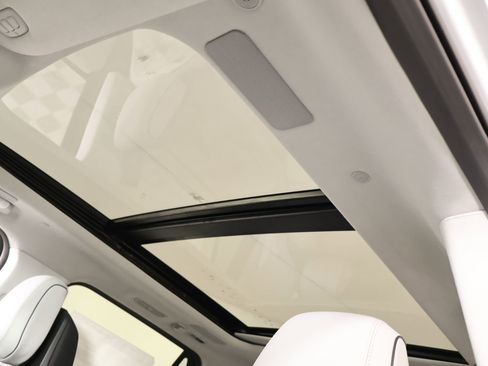 New 2026 Lincoln Navigator Black Label AWD/4WD image 16
