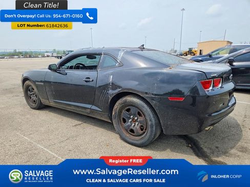 Used 2011 Chevrolet Camaro LS RWD image 3