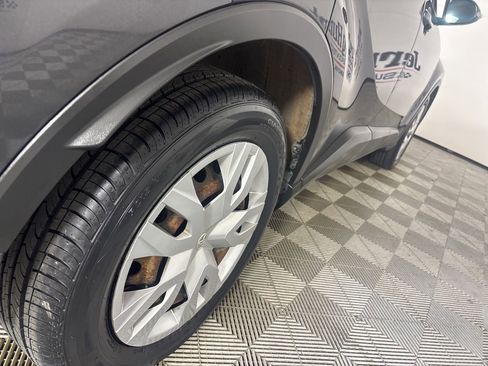 Used 2021 Toyota C-HR LE image 36