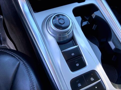 Certified 2021 Ford Explorer XLT w/ Equipment Group 202A image 30