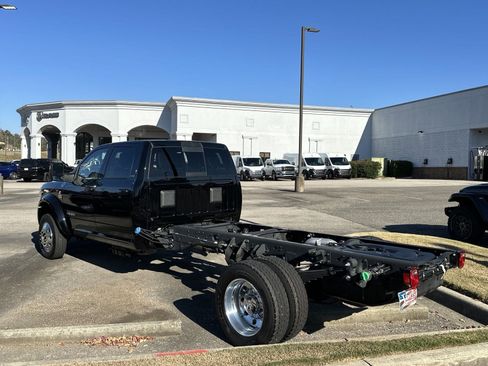 New 2024 RAM 5500 Laramie image 5