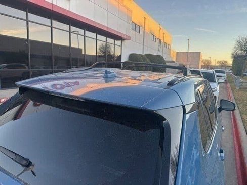 Used 2024 Toyota RAV4 SE image 4