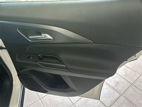 New 2026 Chevrolet Equinox EV LT image 40