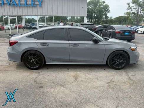 Used 2025 Honda Civic Sport image 8