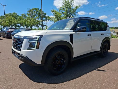 Used 2026 Nissan Armada PRO-4X w/ Captain's Chari Seat Package AWD/4WD image 3