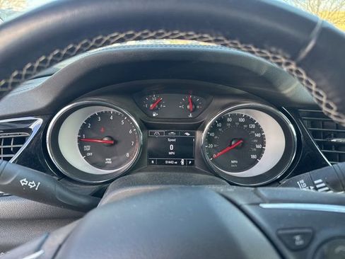 Used 2019 Buick Regal Preferred image 7