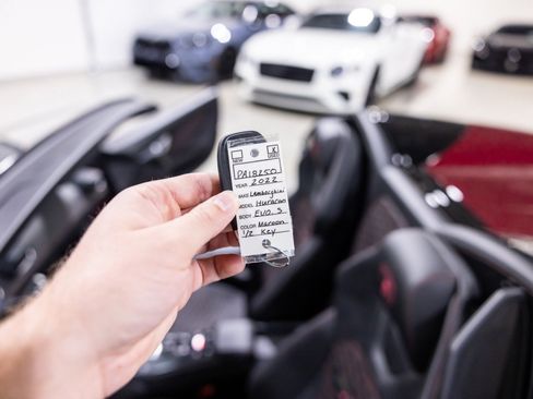 Used 2022 Lamborghini Huracan EVO RWD image 48