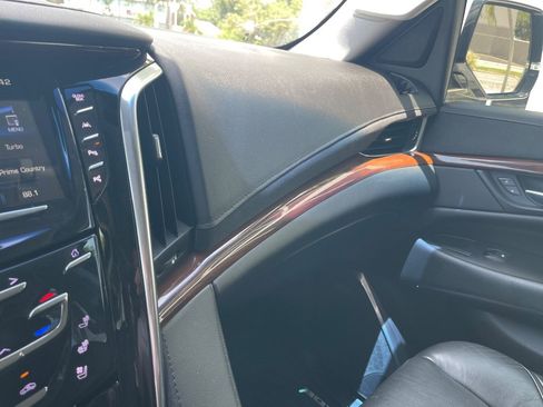 Used 2019 Cadillac Escalade Premium Luxury RWD image 36