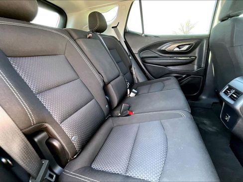 Used 2024 GMC Terrain SLE AWD/4WD image 25