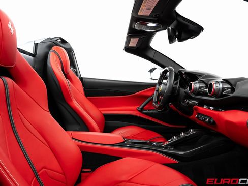 Used 2022 Ferrari 812 GTS image 38