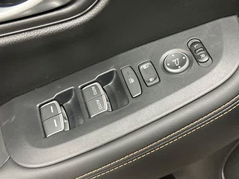 Used 2025 Honda HR-V Sport image 20