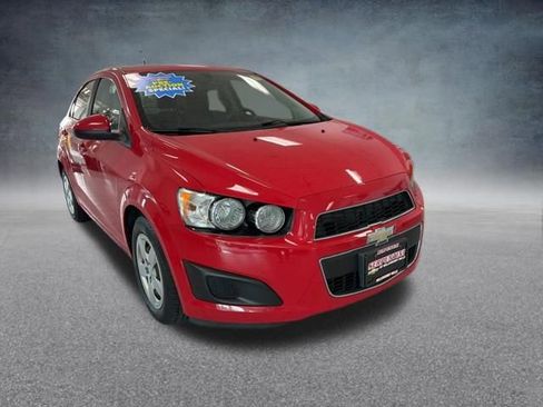 Used 2014 Chevrolet Sonic LS FWD image 4
