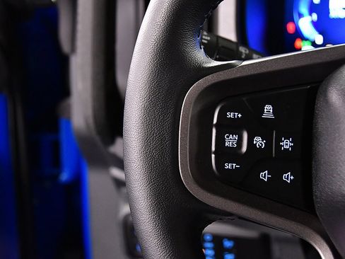 Used 2025 Ford Bronco Badlands image 19