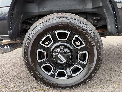 Used 2017 Ford F350 Platinum w/ Platinum Ultimate Package image 10