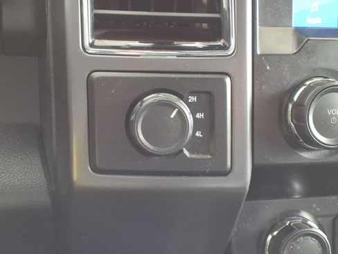 Used 2019 Ford F150 XLT w/ Equipment Group 302A Luxury image 14