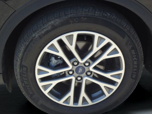 Used 2022 Ford Escape SEL AWD/4WD image 9