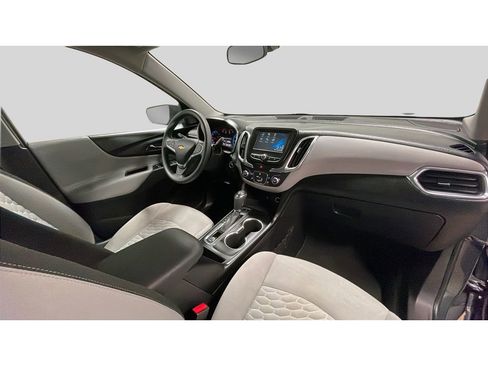 Used 2018 Chevrolet Equinox LS image 17