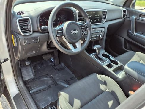 Used 2021 Kia Sportage LX image 5