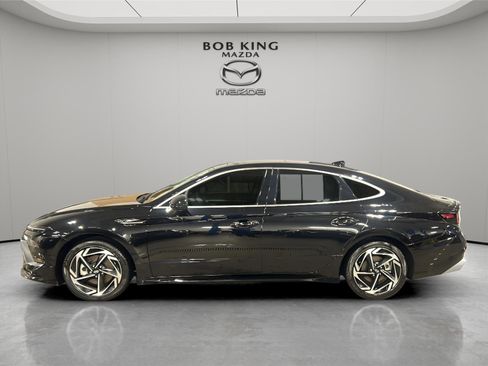 Used 2025 Hyundai Sonata SEL FWD image 2