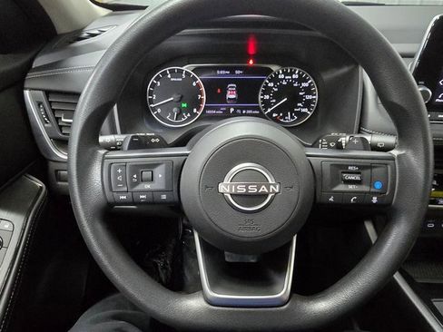 Used 2024 Nissan Rogue SV image 23