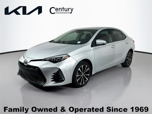 Used 2017 Toyota Corolla SE w/ SE Premium Package FWD image 1