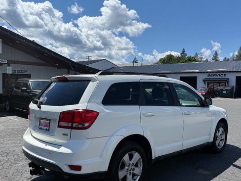 Used 2012 Dodge Journey SXT w/ Flexible Seating Group AWD/4WD image 6