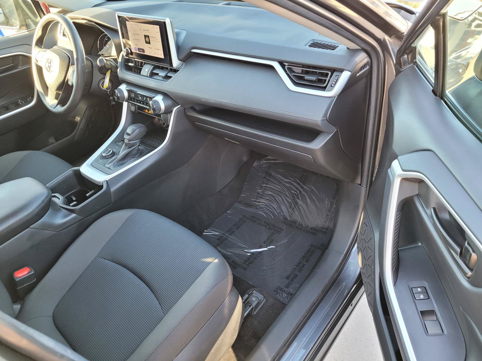 Used 2023 Toyota RAV4 LE AWD/4WD image 23