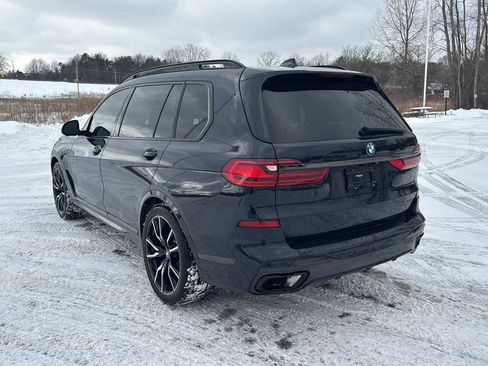 Used 2021 BMW X7 xDrive40i w/ M Sport Package image 3