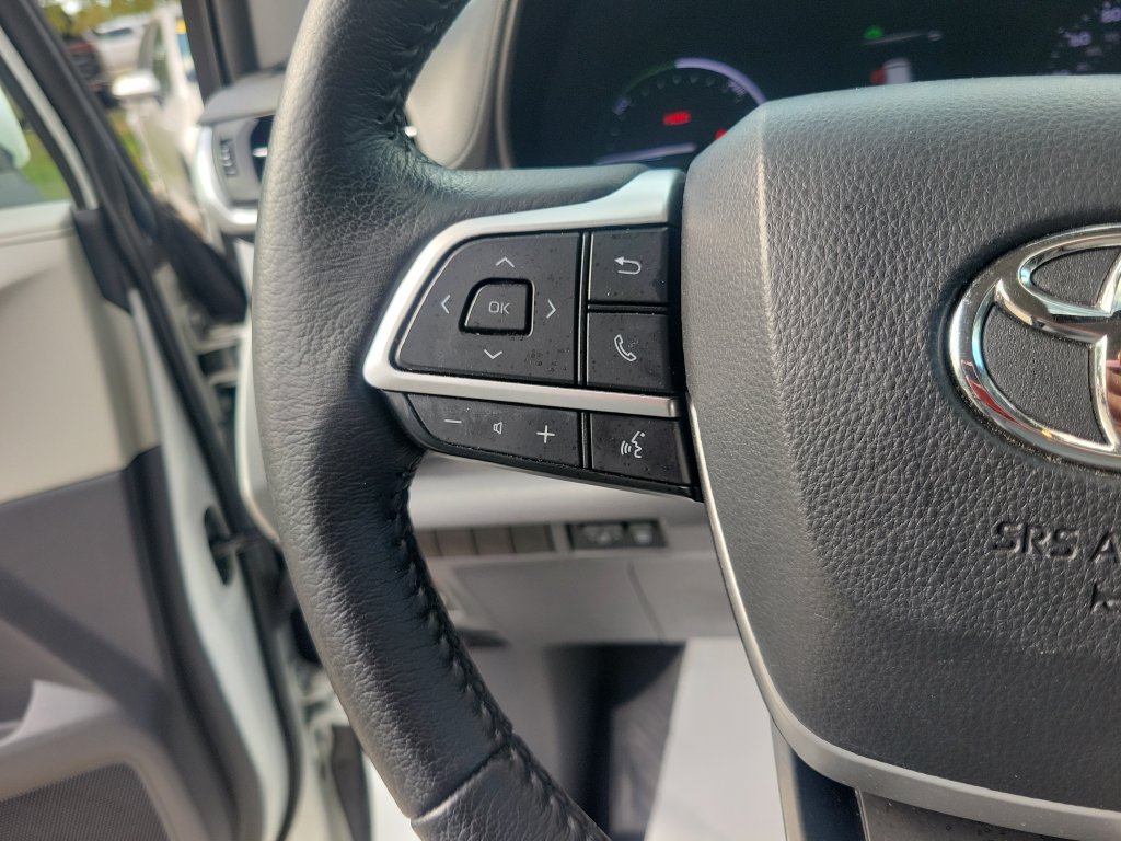 Used 2021 Toyota Sienna XLE FWD image 26