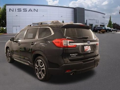 Used 2023 Subaru Ascent Limited w/ Technology Package AWD/4WD image 5