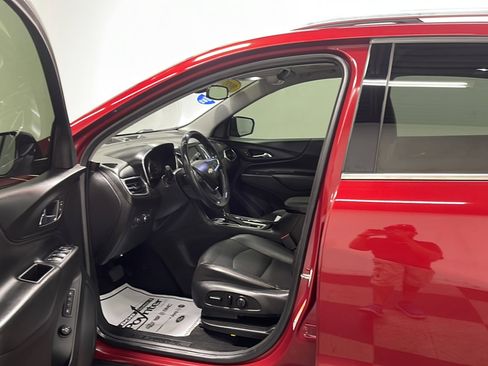Used 2020 Chevrolet Equinox LT w/ Sport Edition AWD/4WD image 2