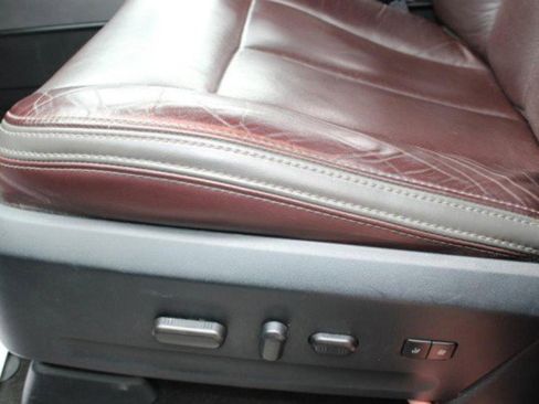 Used 2017 Ford Expedition EL Platinum image 17