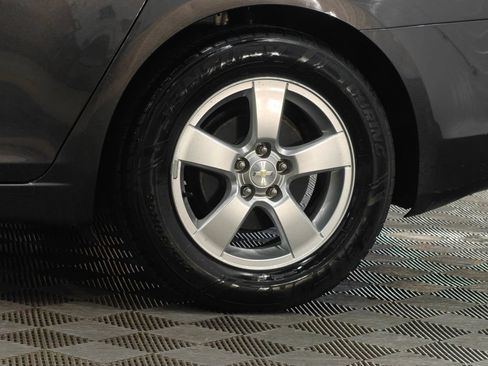 Used 2015 Chevrolet Cruze LT FWD image 36