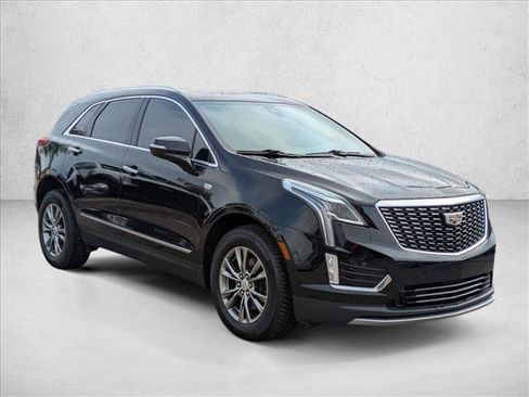 Used 2021 Cadillac XT5 Premium Luxury w/ LPO, Premium Carpet Package AWD/4WD image 3