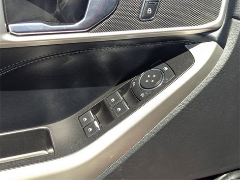 Used 2020 Ford Explorer XLT w/ Equipment Group 202A image 24