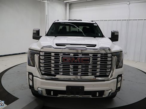 Used 2024 GMC Sierra 2500 Denali w/ Denali Reserve Package image 8