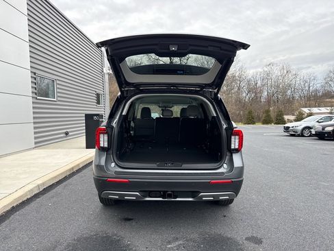 New 2026 Ford Explorer Active w/ Active Comfort Package image 7