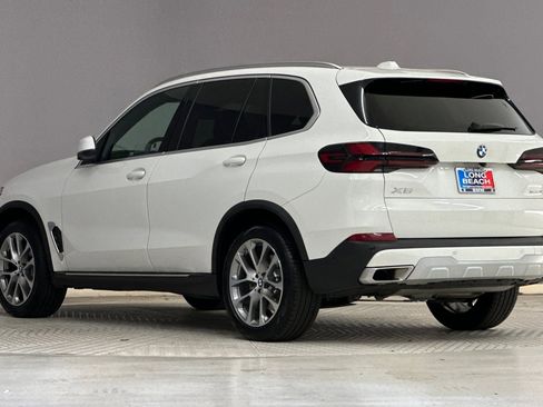Used 2025 BMW X5 sDrive40i image 3